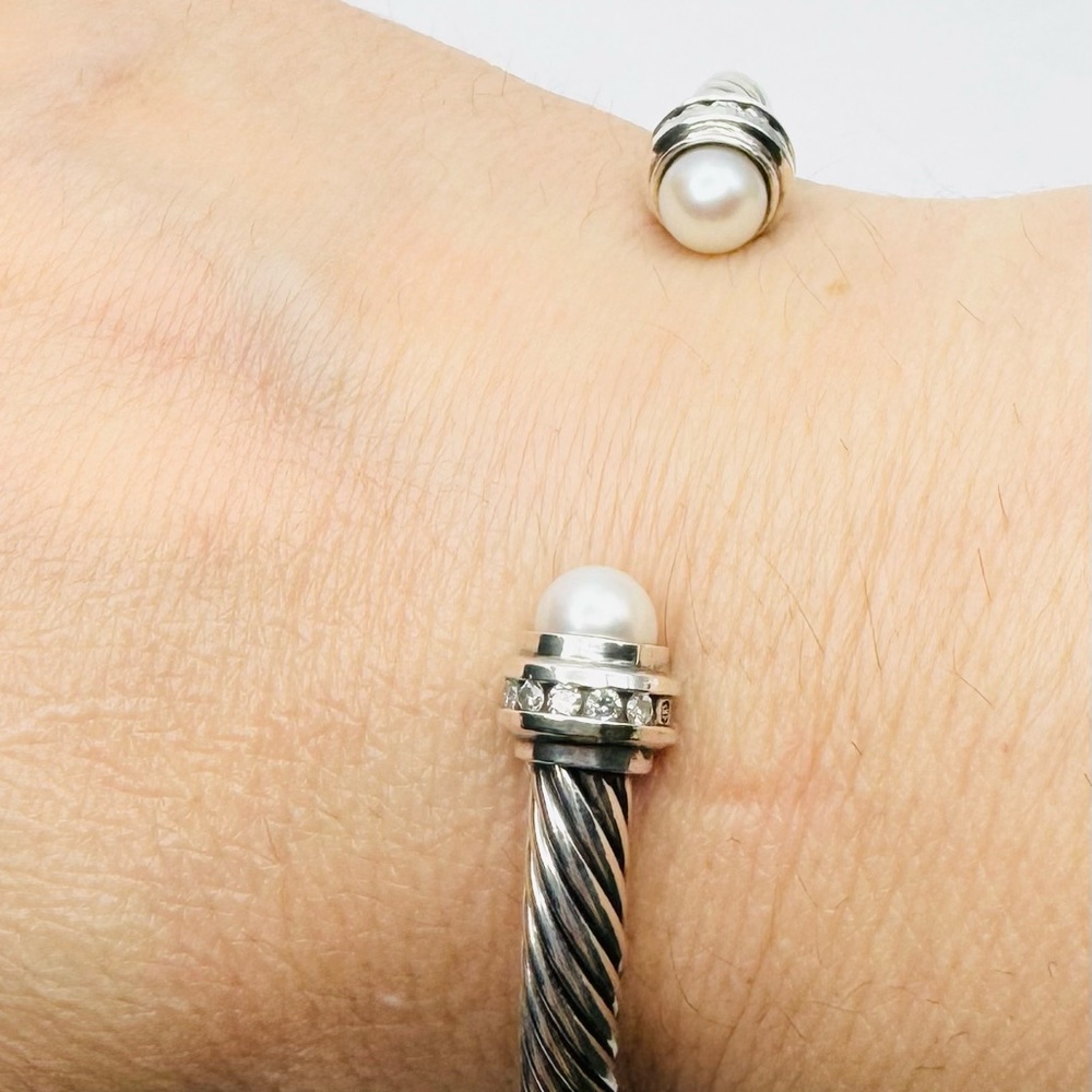 David Yurman Cable Classic Collection®
Bracelet with Pearl and Diamonds - Picture 9 of 11